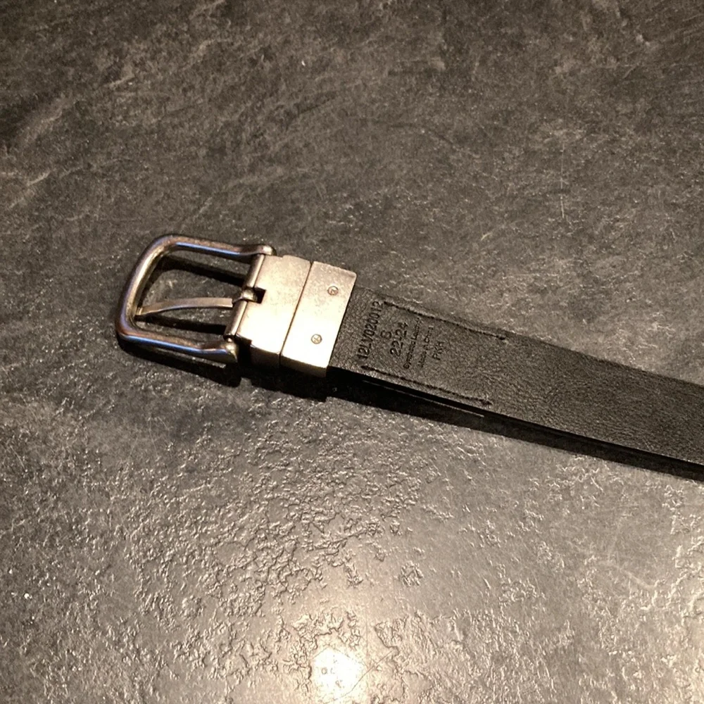 Boys Levi’s black brown leather adjustable belt size S (22/24)